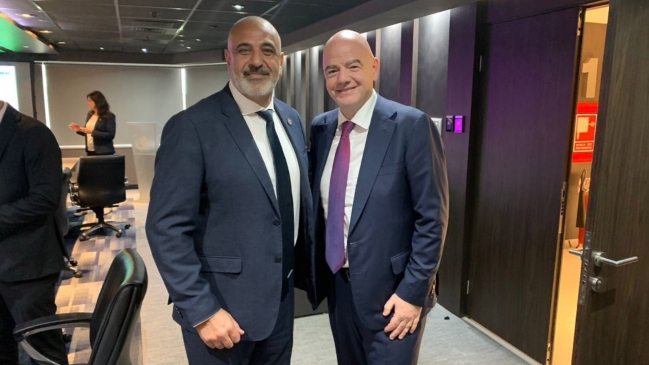 Mundial 2030: Milad viajó a reunirse con Infantino para pedir una compensación por la exclusión de Chile