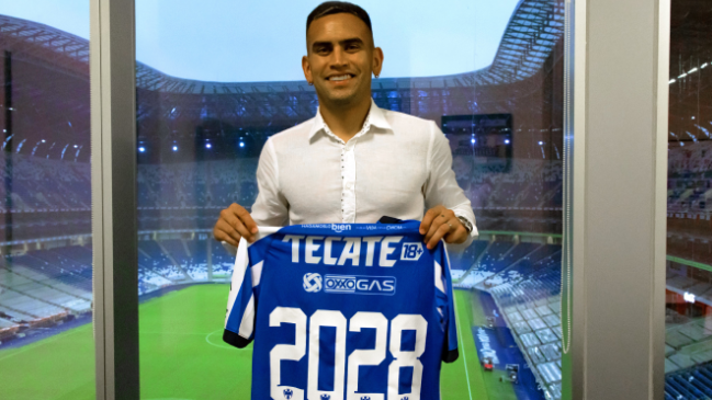 Sebastián Vegas extendió su contrato con Monterrey