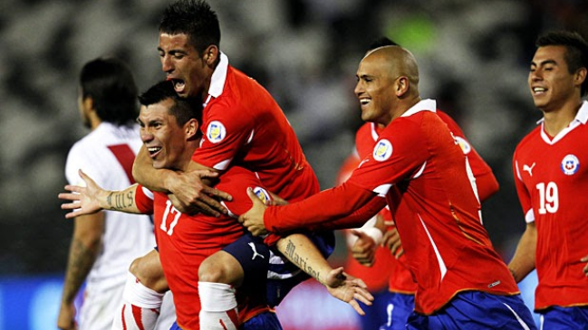¡Golazo de Medel! El triunfo de La Roja sobre Perú en el Monumental camino a Brasil 2014