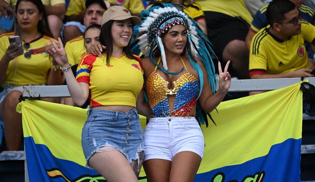 Hinchada de Colombia deslumbró en Barranquilla para el duelo con Uruguay