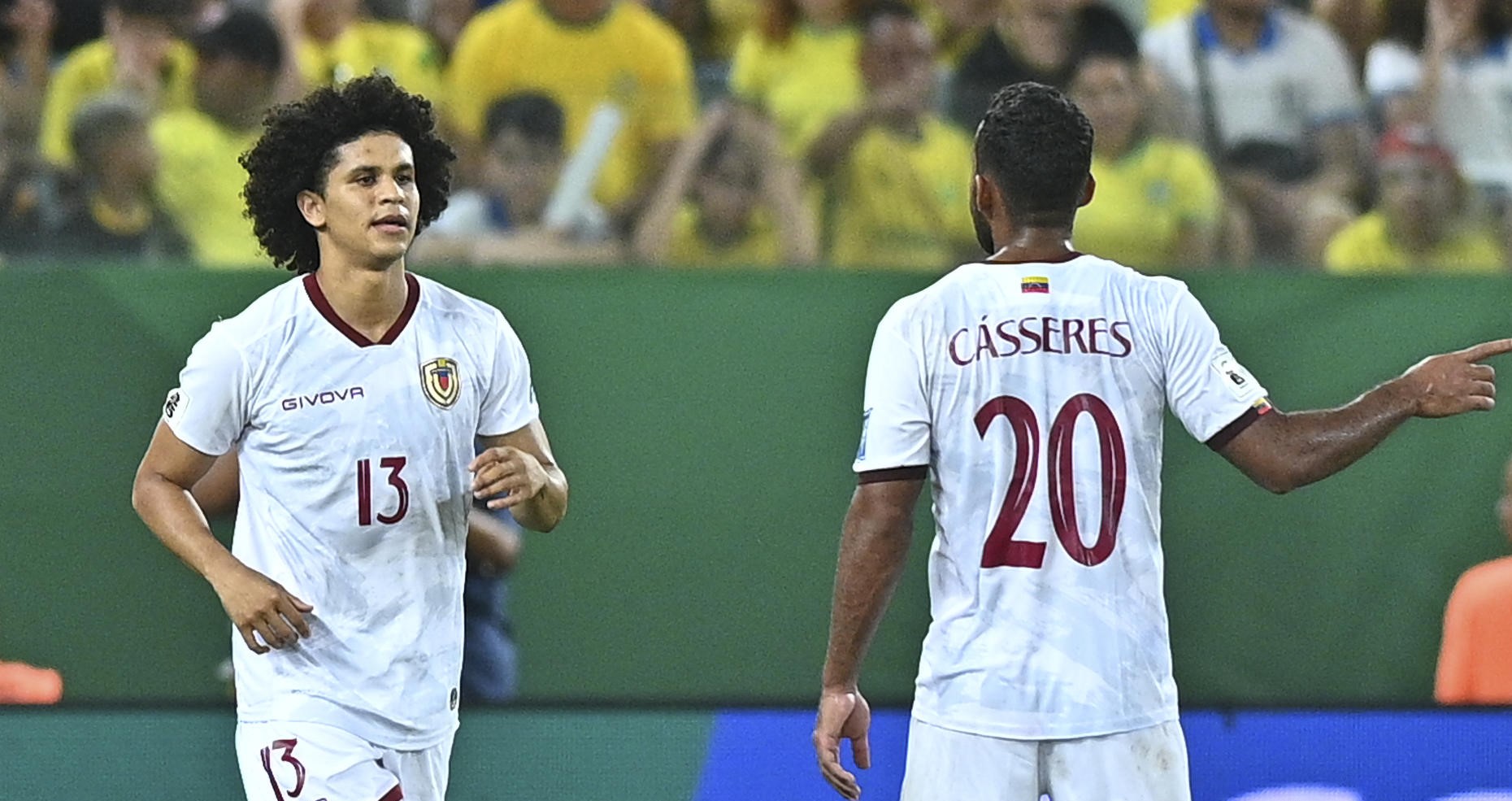 Eduard Bello anotó espectacular golazo de chilena en el empate de Venezuela ante Brasil