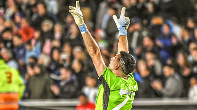 El registro que ubica a Emiliano Martínez como el mejor arquero en la historia de Argentina