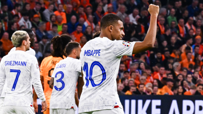 Mbappé instaló a Francia en la Eurocopa con un doblete ante Países Bajos