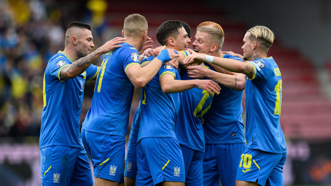 Ucrania tumbó a Macedonia y mantuvo su ilusión de clasificar a la Eurocopa