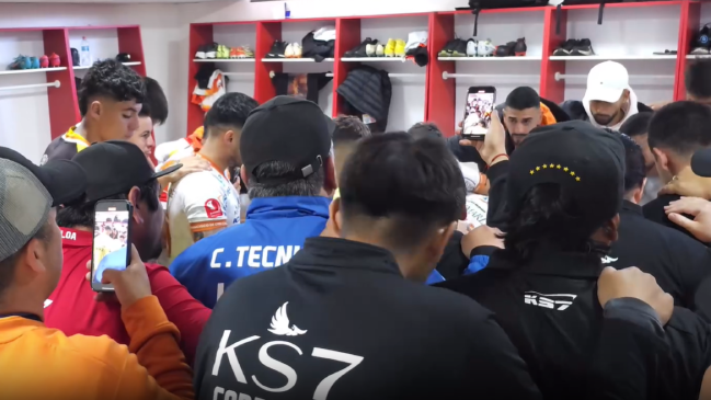 La emotiva arenga del capitán de Cobreloa: “Van a quedar con letras doradas en esta institución”