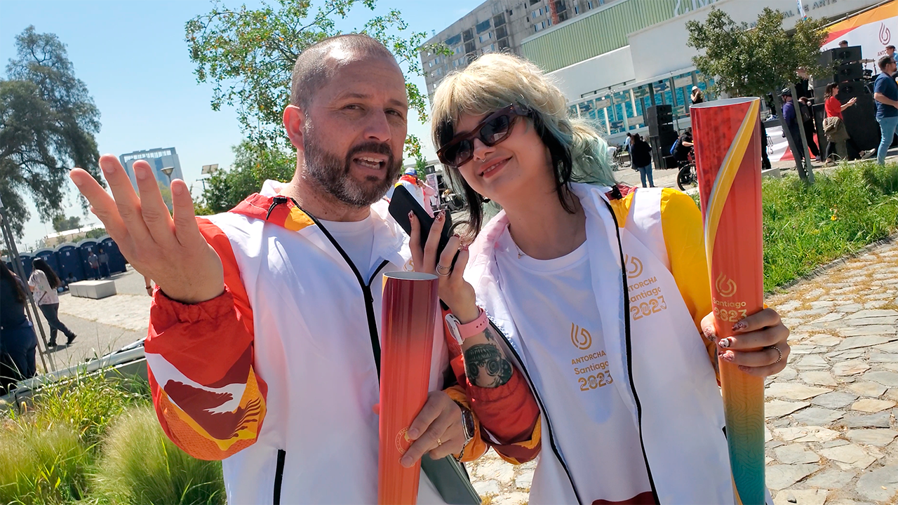 “Polaco” Goldberg representó a Cooperativa y portó el Fuego Panamericano