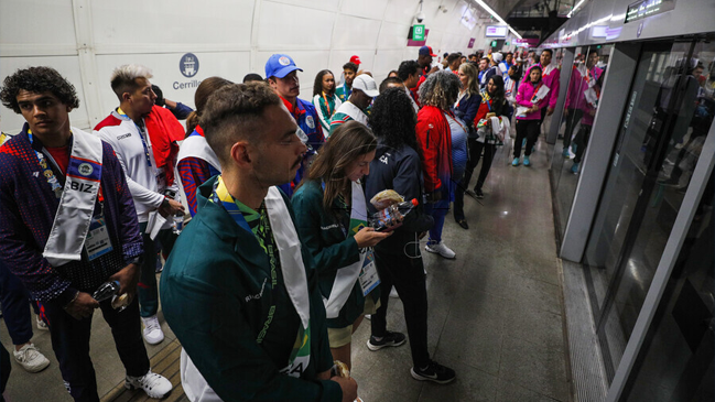 ¡En Metro! El inédito viaje de los deportistas en la previa de Santiago 2023