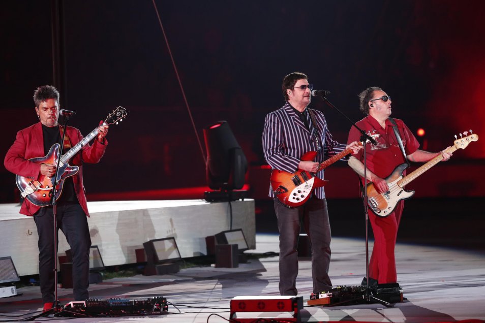 Los Tres, Sebastián Yatra, Los Bunkers y Los Jaivas animaron la ceremonia de Santiago 2023