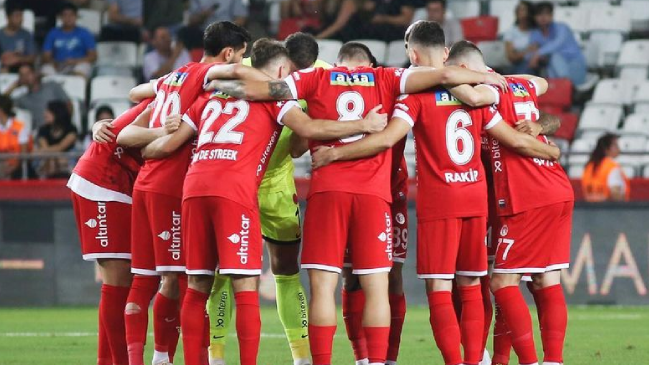 Dos futbolistas israelíes se negaron a jugar por minuto de silencio por Palestina