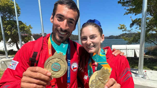 El dulce festejo de Ignacio Abraham e Isidora Niemeyer por sus oros en Santiago 2023