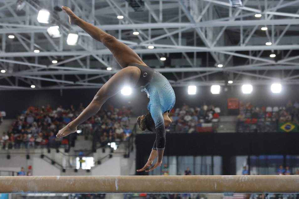 Rebeca Andrade mostró su jerarquía para ganar su segundo oro en Santiago 2023