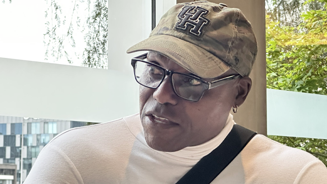 Carl Lewis llegó a Chile como invitado estelar de los Panamericanos Santiago 2023