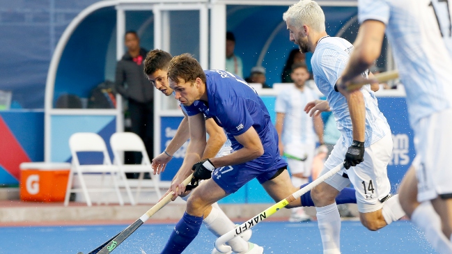 Chile perdió con Argentina y definirá ante México su clasificación en hockey césped