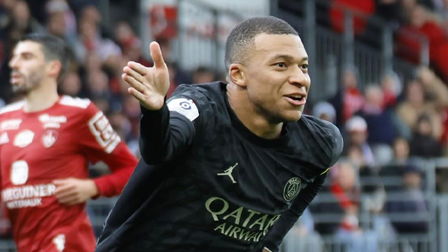 Kylian Mbappé lideró la victoria de PSG contra Brest con un doblete