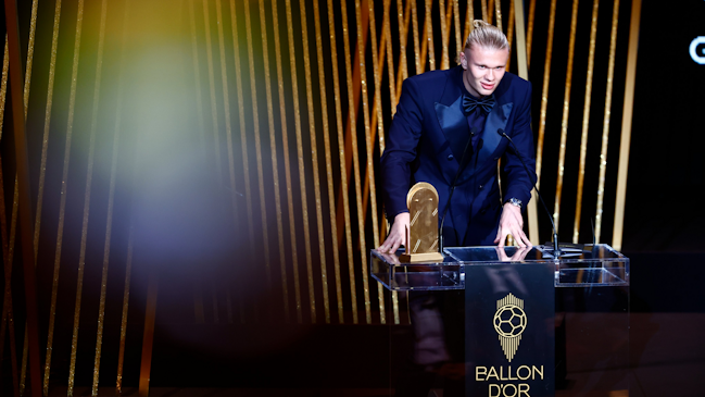 Erling Haaland se quedó el trofeo Gerd Müller como máximo goleador de la pasada temporada