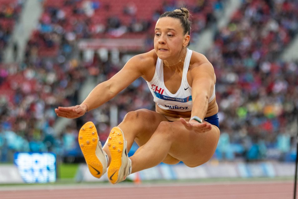 Rocío Muñoz terminó quinta en la prueba del salto largo en Santiago 2023