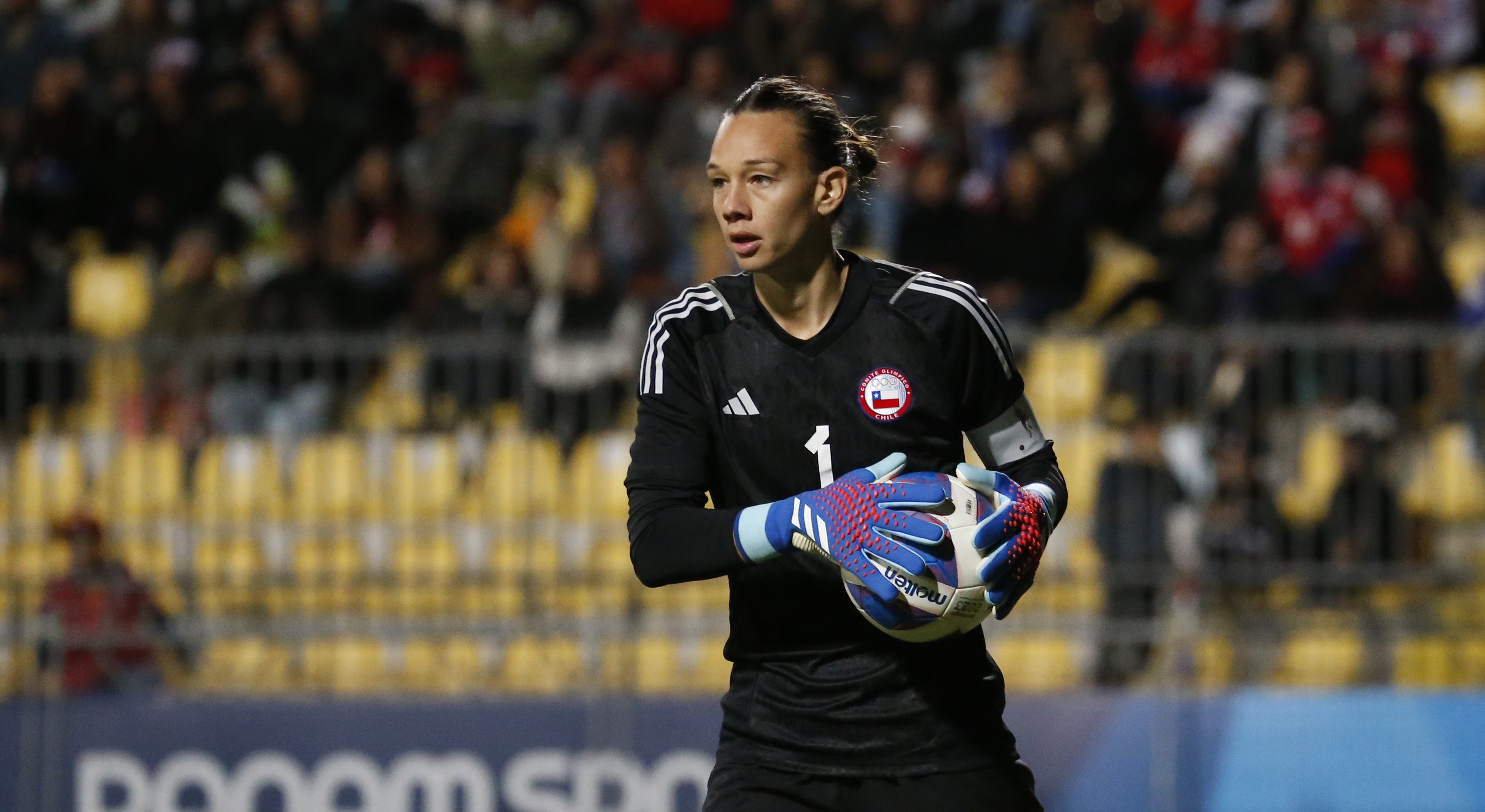 Ministra Orellana defendió a Tiane Endler: Es la mejor y el mundo lo sabe, una pena que Chile no