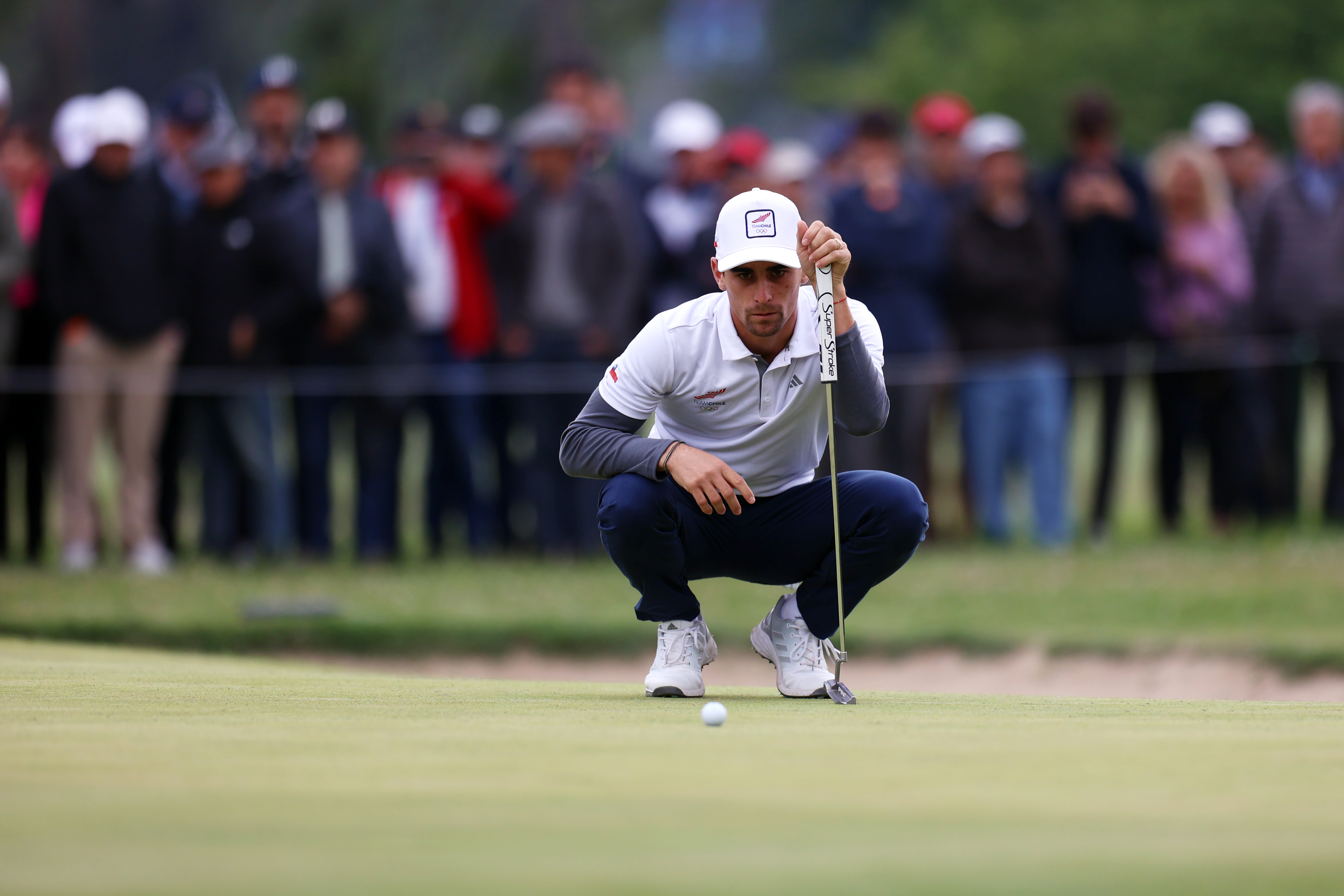 Santiago 2023: Niemann y Pereira terminaron entre los 10 mejores en la primera jornada del golf