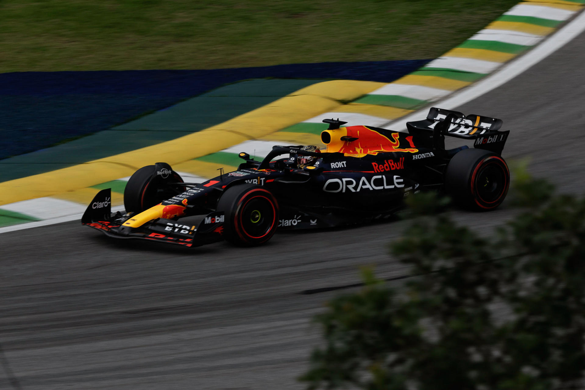Max Verstappen ganó la “pole” y saldrá primero el domingo en el GP de Brasil