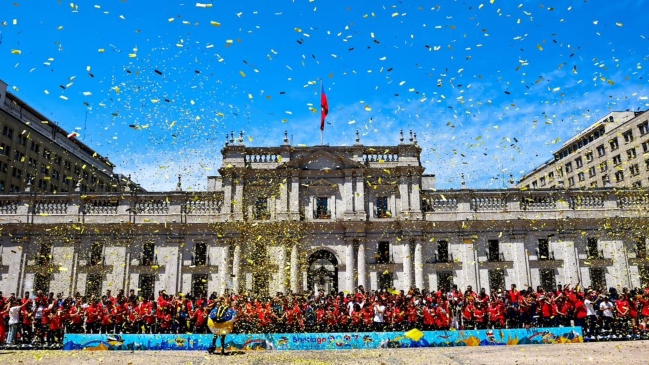 Presidente Boric encabezó recepción al Team Chile en La Moneda: Lograron unir al país