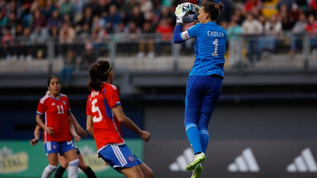 Entrenadora de Lyon defendió a Christiane Endler tras su salida de la Roja: Es difícil culparla