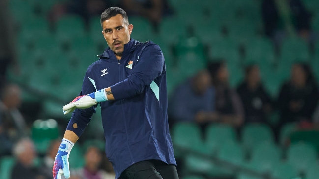 Real Betis dio a conocer la lesión de Claudio Bravo tras duelo de Europa League