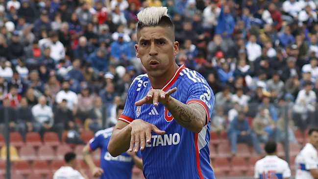 Leandro Fernández repitió desde el punto penal y marcó el 3-0 sobre U. Católica