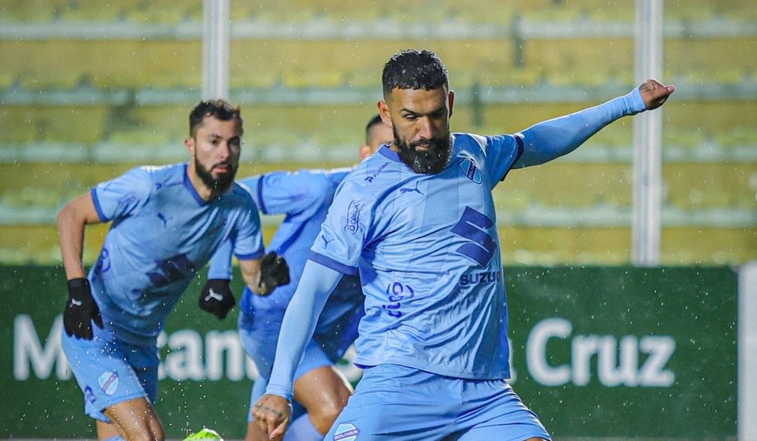 Ronnie Fernández marcó un doblete en goleada de Bolívar a Independiente Petrolero