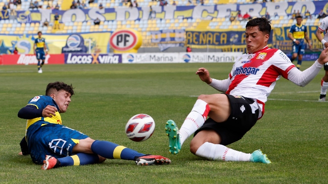 Reclamada por Riffo: La revisión del VAR de la expulsión de Diego Muñoz ante Everton