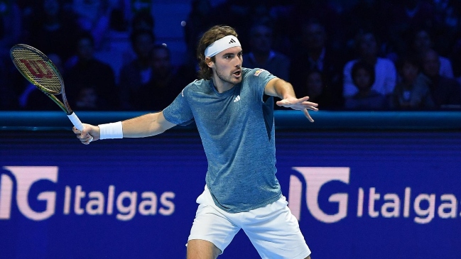 Tstsipas abandonó entre abucheos su partido ante Rune en las Finales de Turín
