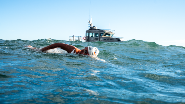 Bárbara Hernández replicó su histórico cruce por el Estrecho de Magallanes