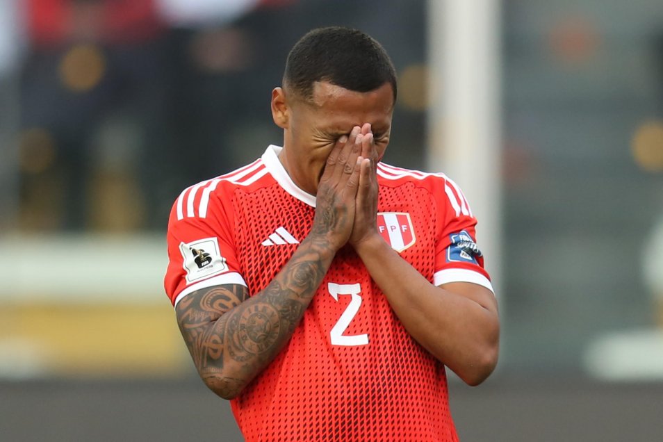 Moreno Martins festejó en su último partido con Bolivia en La Paz al derrotar a Perú