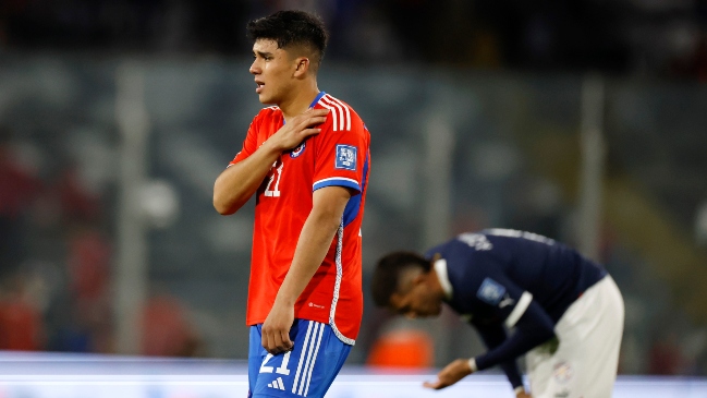 Traumatólogo entregó posibles plazos de recuperación por esguince de Damián Pizarro