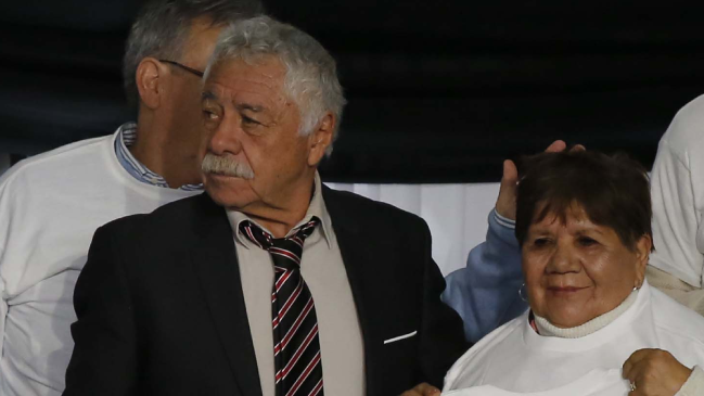 Hijo de Carlos Caszely: Creo que tiene buen diagnóstico y que hoy le darán el alta