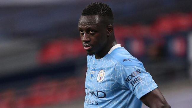 Benjamin Mendy denunció a Manchester City por sueldo impago