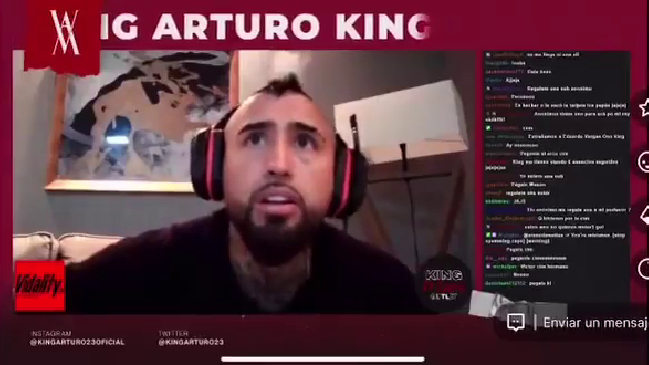 “¡Pégale!”: La reacción de Arturo Vidal por la opción de gol que se perdió Víctor Dávila