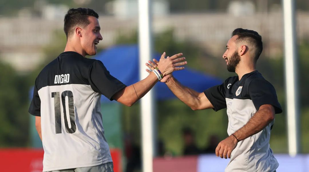 Diego Molina brilló con el golazo de la segunda fecha de la Legends Cup