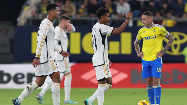 Real Madrid derrotó como visitante a Cádiz y mantuvo la presión en la lucha por el liderato