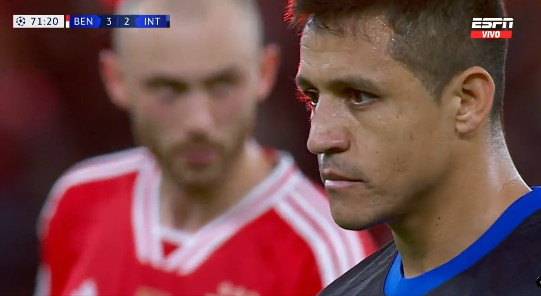 El gol de Alexis Sánchez para Inter de Milán ante Benfica en la Champions