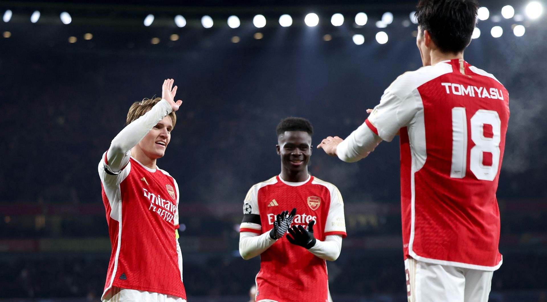 Arsenal aplastó a Lens con seis goles y selló su clasificación a octavos de la Champions