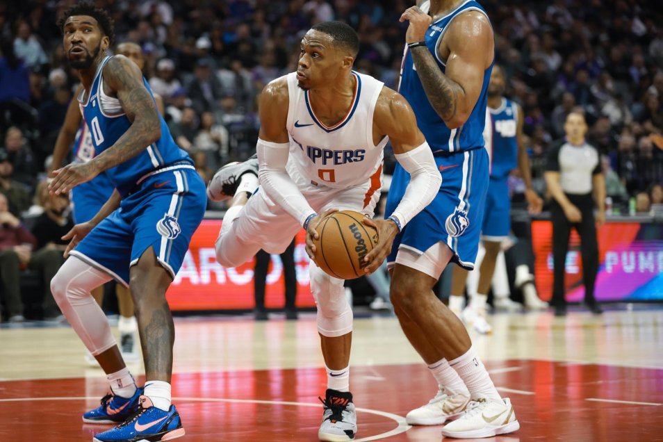 Los Clippers frenaron el impulso de los Kings de la mano de Kawhi Leonard