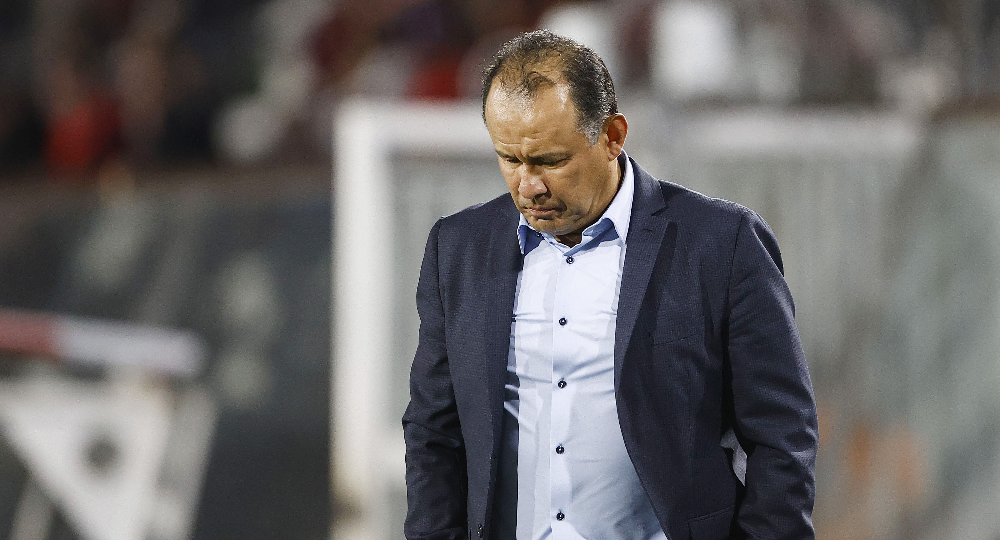 Federación de Perú confirmó que están “negociando finiquito” de Juan Reynoso