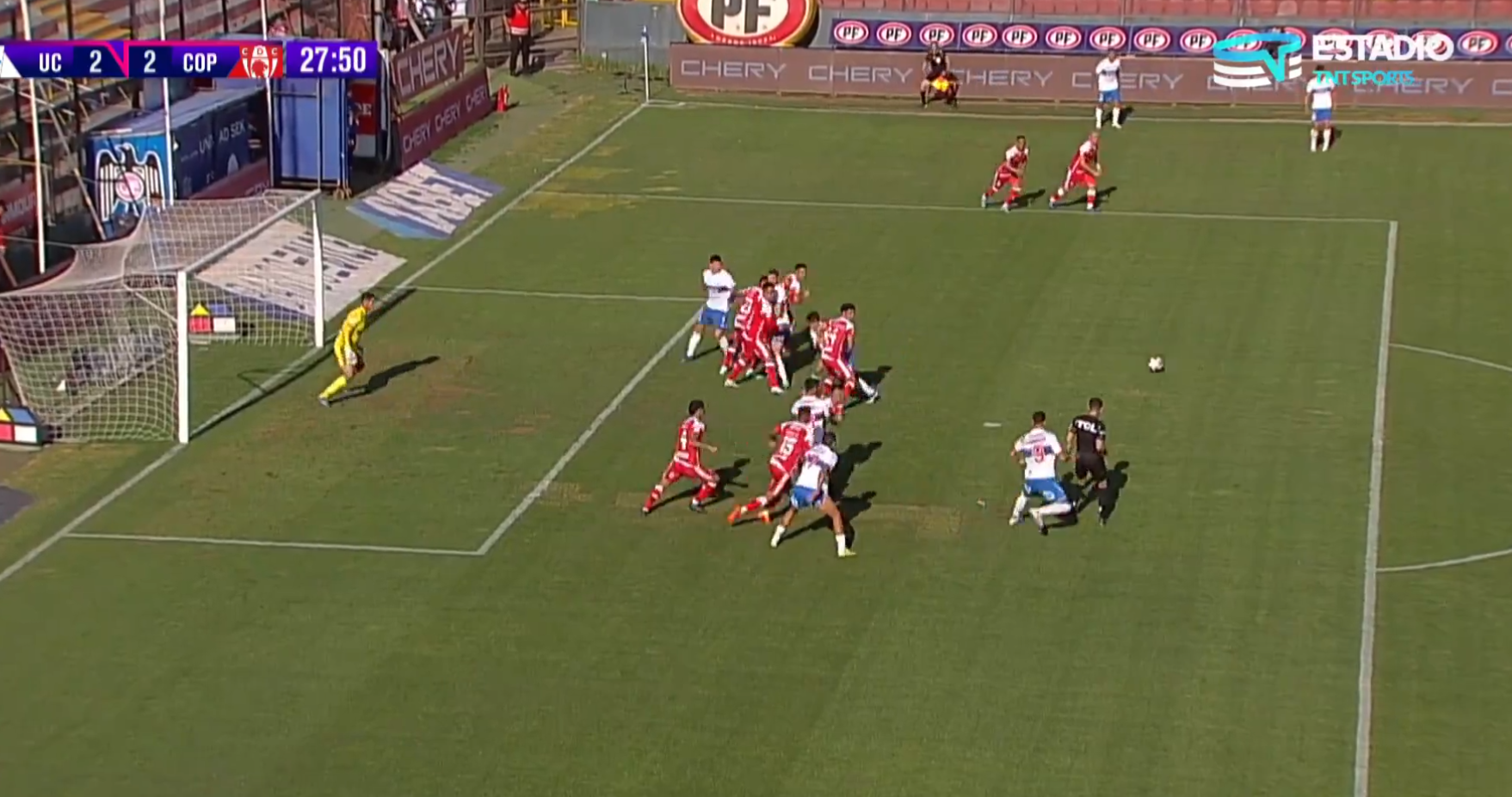 Piero Maza obstruyó jugada de la UC y amonestó a Zampedri por sus reclamos