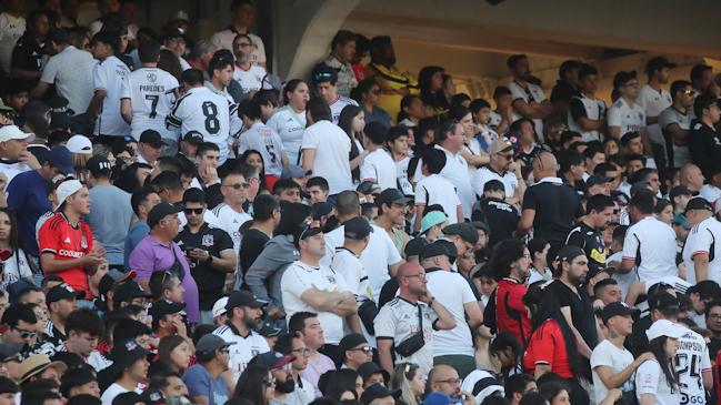 Hinchas de Colo Colo recibieron críticas por abandonar el estadio antes del final frente a U. Española