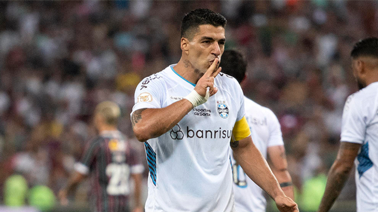 Luis Suárez se despidió de Gremio con doblete y triunfo ante Fluminense