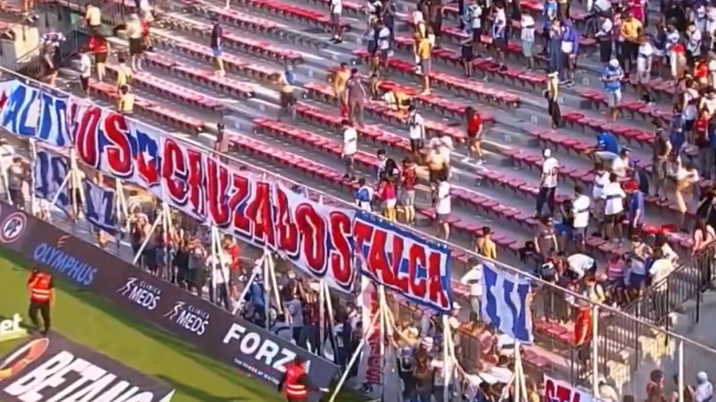 Barristas de la UC protagonizaron incidentes en la visita a Unión La Calera