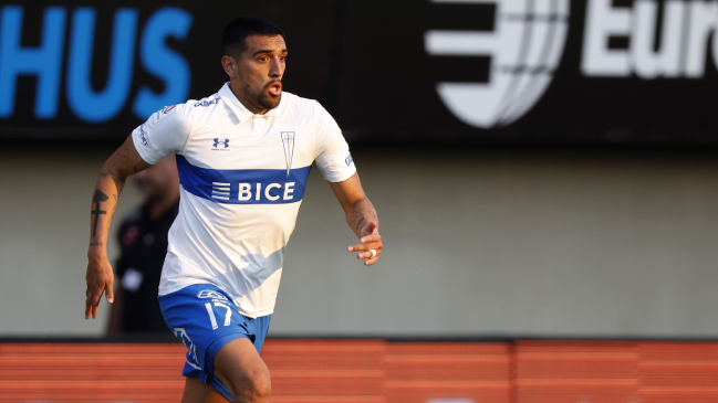 Branco Ampuero renovó contrato con Universidad Católica