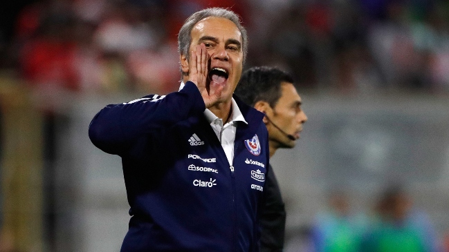 Martín Lasarte tuvo un acercamiento con Universitario de Lima