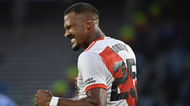 Salomón Rondón negocia su salida de River Plate