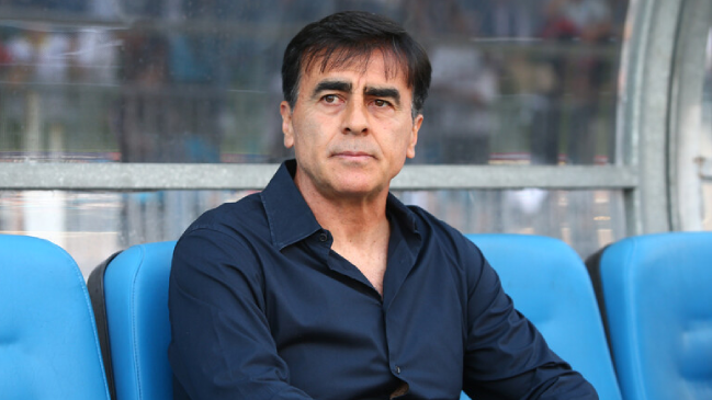Gustavo Quinteros y su futuro en Colo Colo: La decisión la tiene el directorio